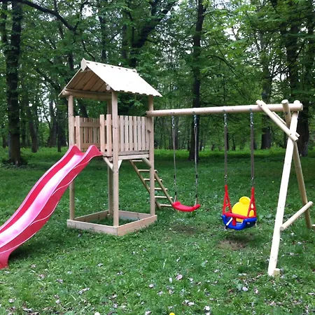 Bed & Breakfast Bialy Palac Palczew