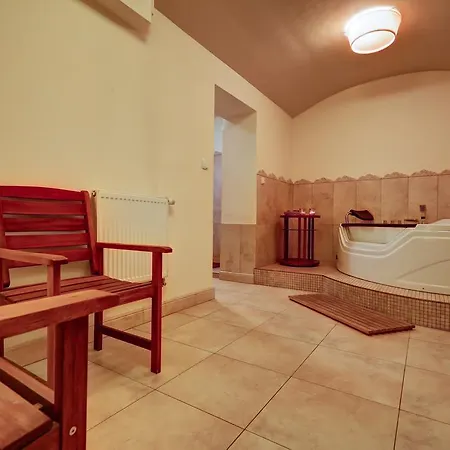 Bialy Palac Bed & Breakfast