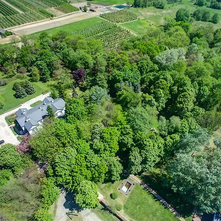 Bialy Palac Bed & Breakfast