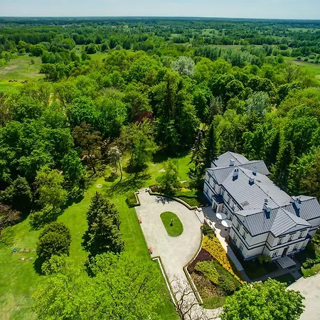 Bialy Palac Bed & Breakfast Palczew