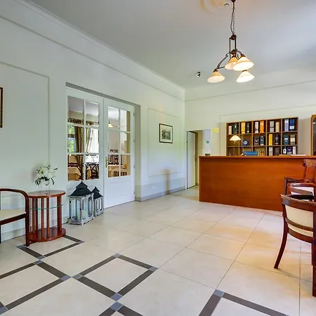 Bialy Palac 4* Palczew