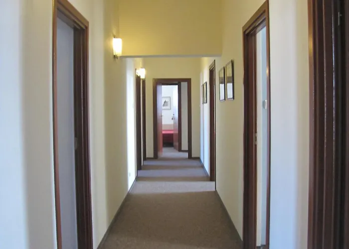 Nocleg ze śniadaniem Biały Pałac 4*